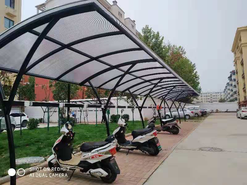 近两年，上海将“为老旧小区新增电动自行车充电设施”列入本市为民办实事项目。今天，记者从上海市房管局获悉，截至8月26日，今年全市累计完成430个既有住宅小区新增电动自行车充电设施建设任务，约占全年计划